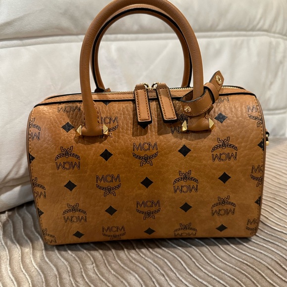 MCM Boston Bag Bag - Picture 3 of 6